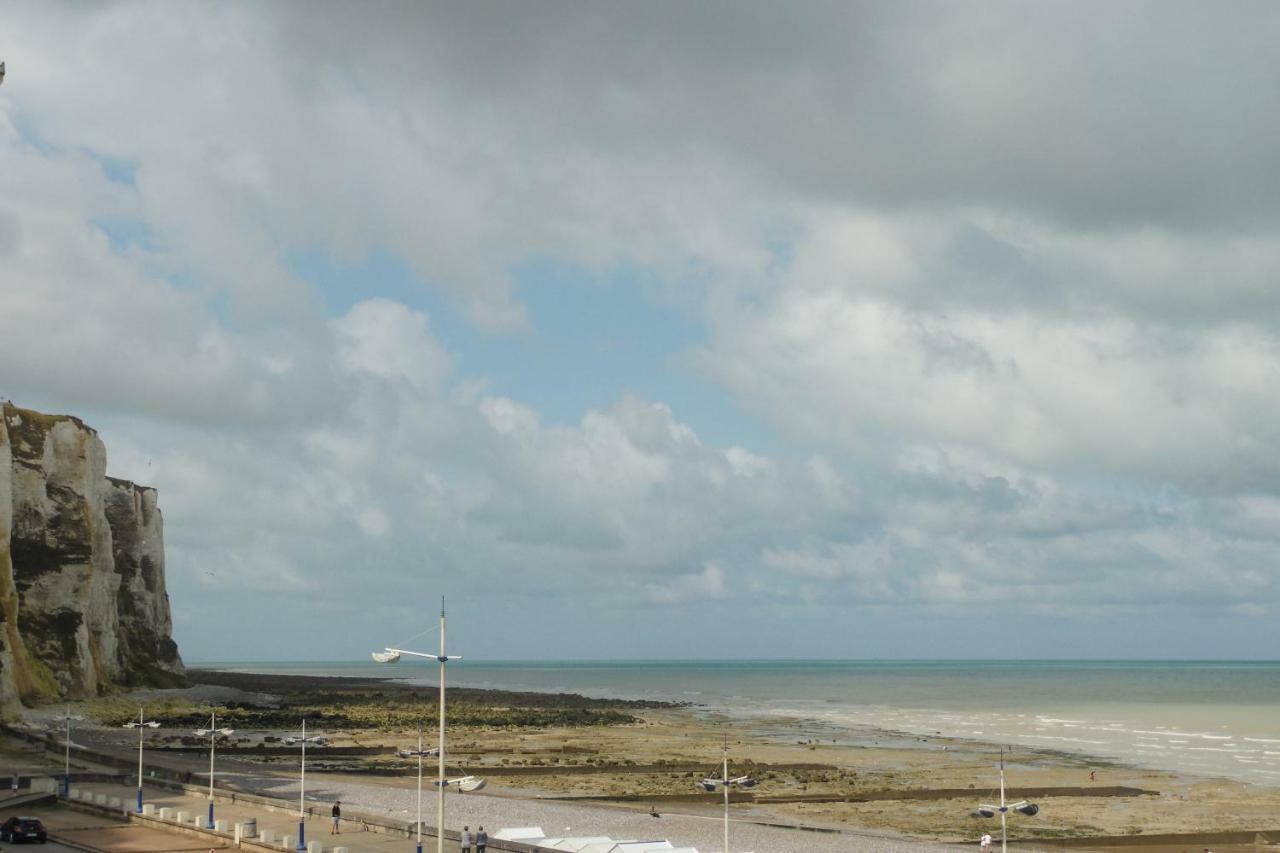 L' Entre Mer Et Falaise Le Tréport Exterior photo